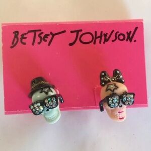 BETSEY JOHNSON Vintage RARE Film Noir Skull Girl & Boy Bow Mismatch
Earrings NWT